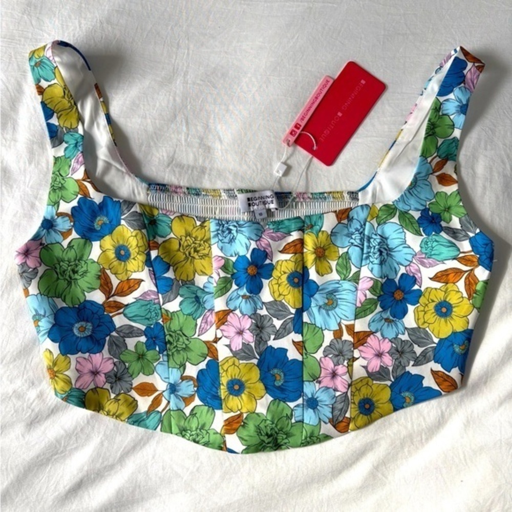 NWT Beginning Boutique size 10 Sylvie blue floral crop top - Picture 1 of 7